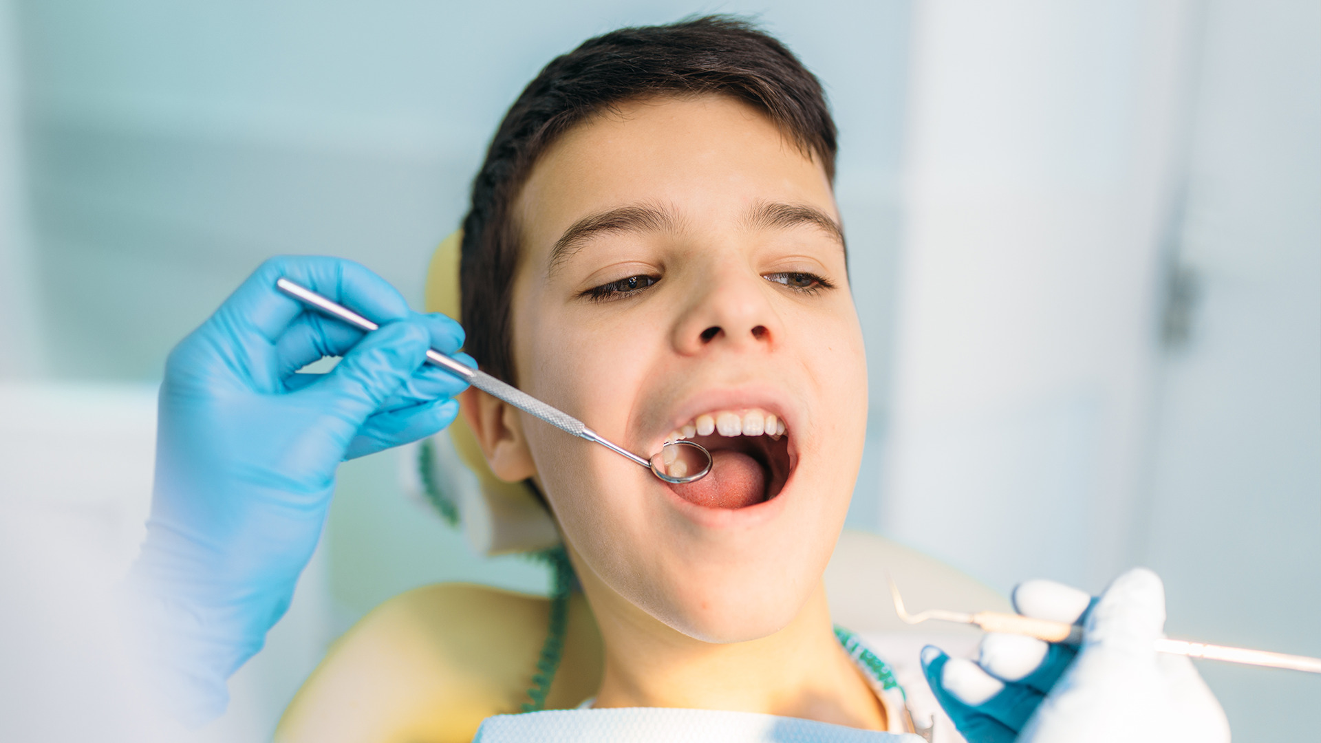 the kids dentist Singapore paediatric dentist