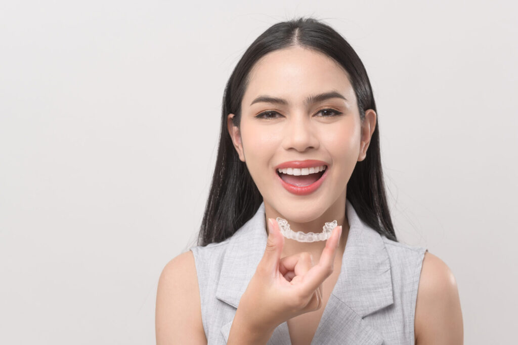 are clear braces effective