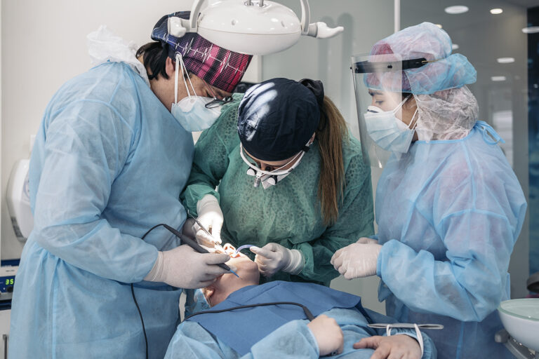 wisdom tooth extraction vs surgery