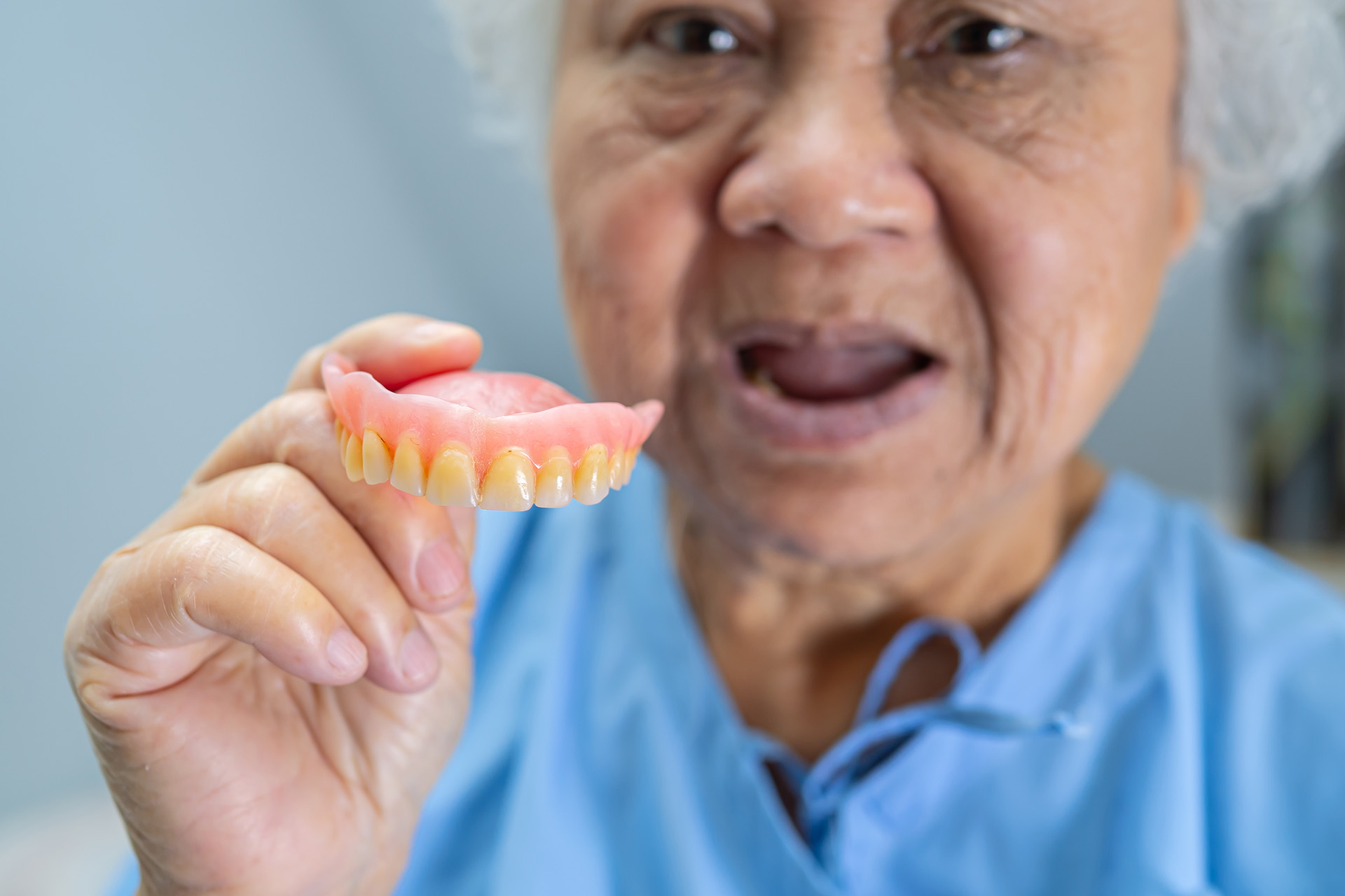 dental implants vs dentures