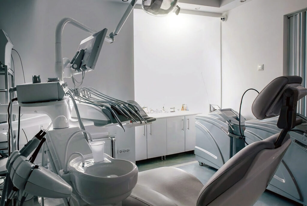 swollen gum around wisdom tooth