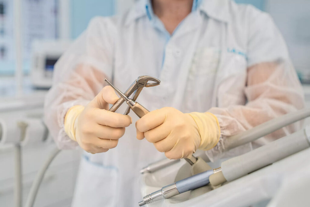 how to repair a chipped tooth